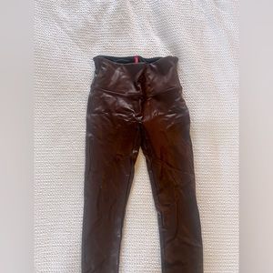 Spanx Faux Leather Leggings, red/brown color. Size M.
